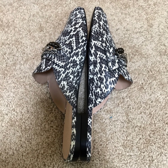 NWOB! COACH 9.5 B faye multi chain printed slides. - Picture 5 of 9